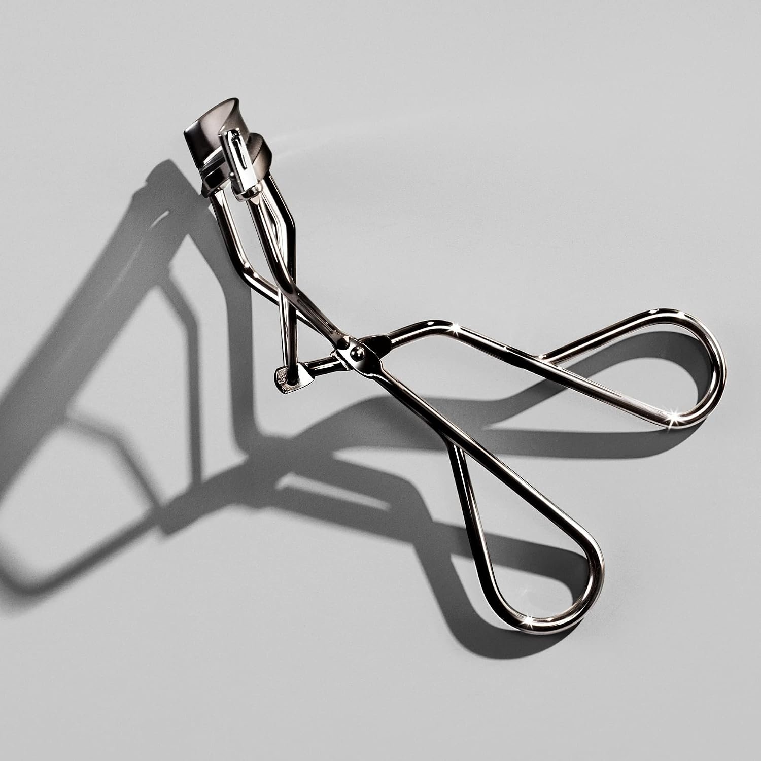 Shiseido Eyelash Curler - Crimps & Curls Lashes for Perfect, Eye-Framing Fringe - Gentle & Safe - Includes Replacement Pad - Image 8