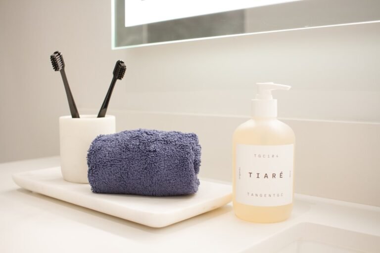 How to Create a Spa-Like Skincare Routine at Home